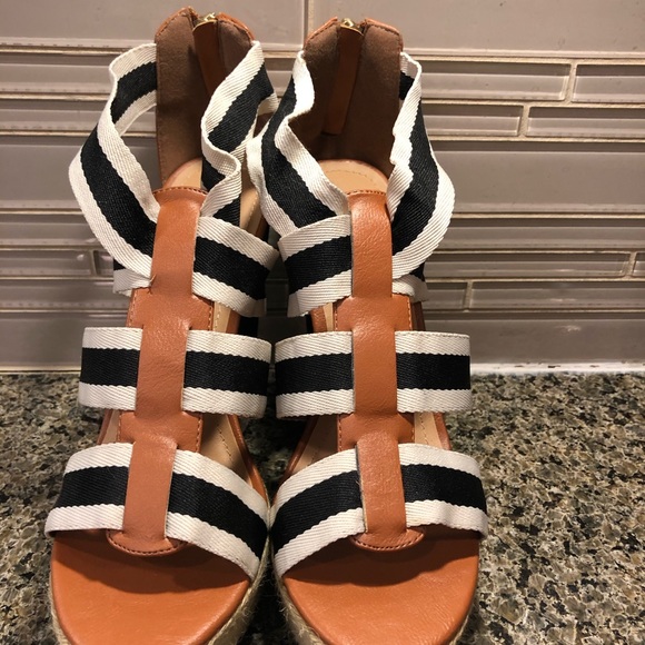 JustFab Cross Strap Wedge - Picture 2 of 6